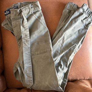 Hollister women’s 's olive Cargo Pants